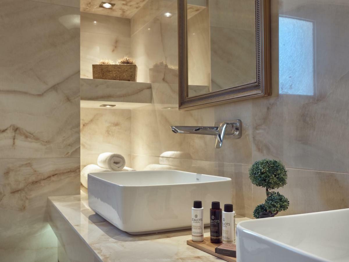 Golden July Luxury Villa Akrotiri  Exterior photo