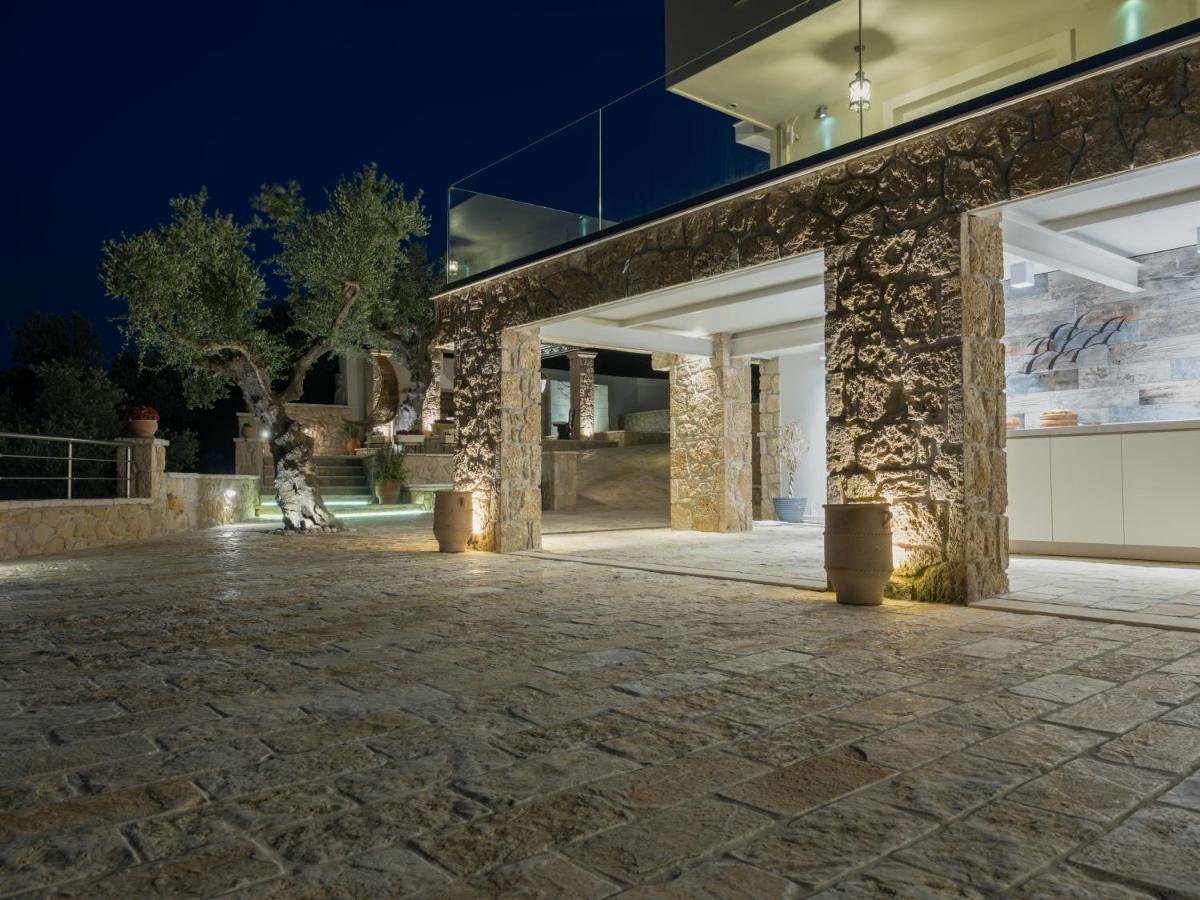 Golden July Luxury Villa Akrotiri  Exterior photo