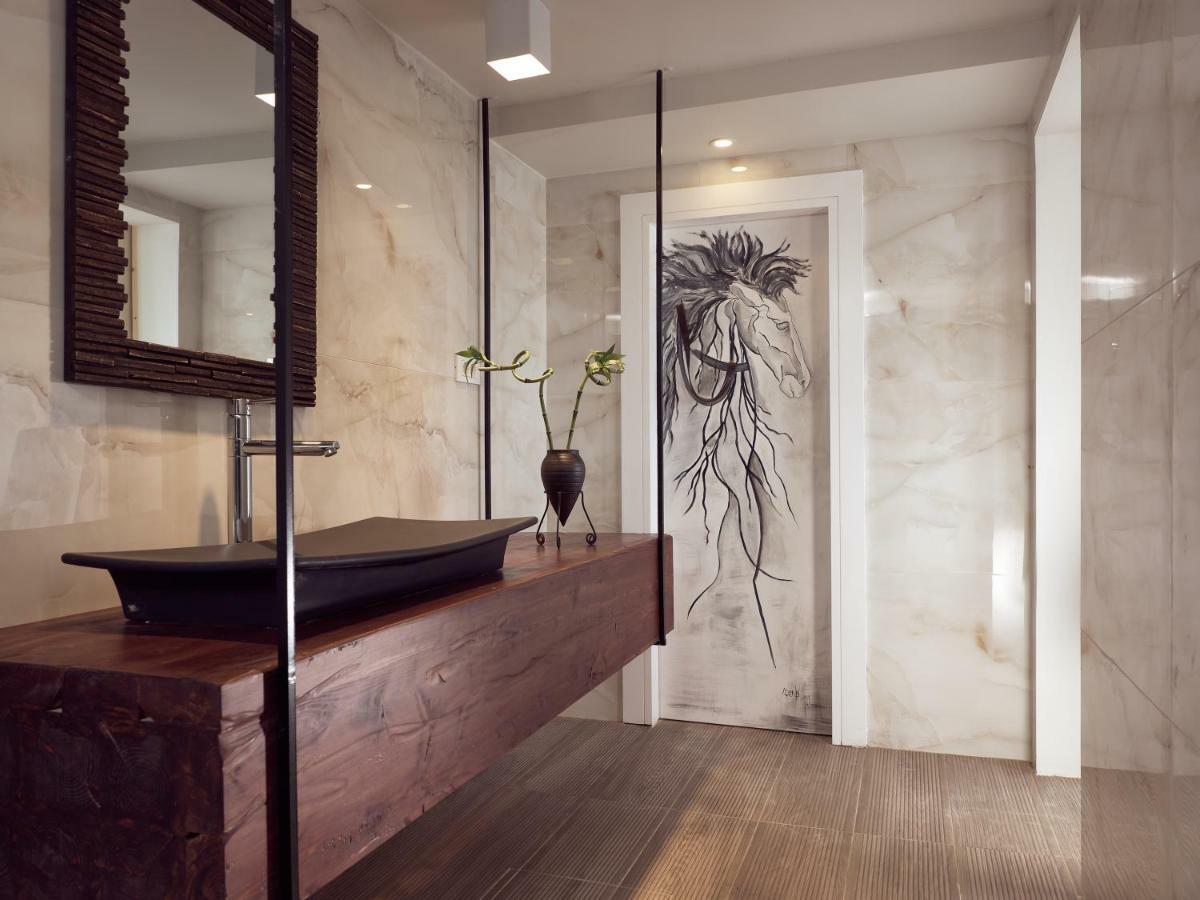 Golden July Luxury Villa Akrotiri  Exterior photo